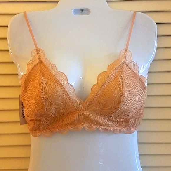 Aritzia Other - NWT Aritzia Talula lacy Bra